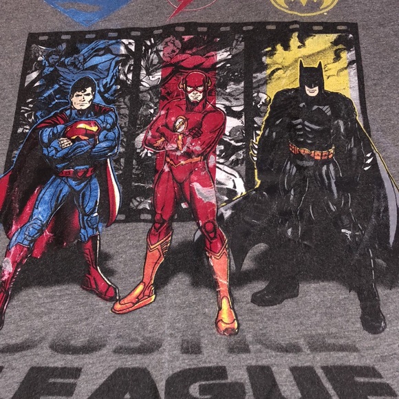 BOYS - DC Justice League Tee - Size Large - Picture 2 of 5